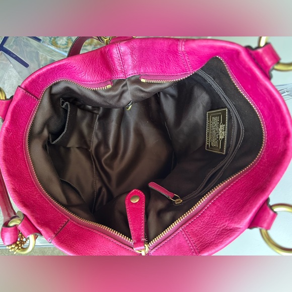 Coach Madison Magenta Bag - Picture 5 of 7